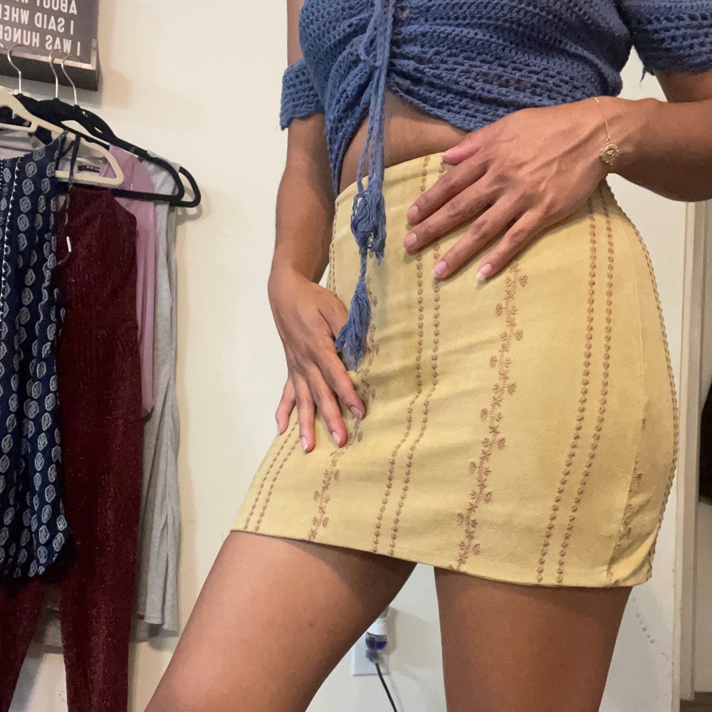 Yellow mini skirt